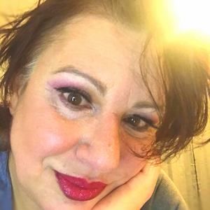 Meet your Posher, Mariella